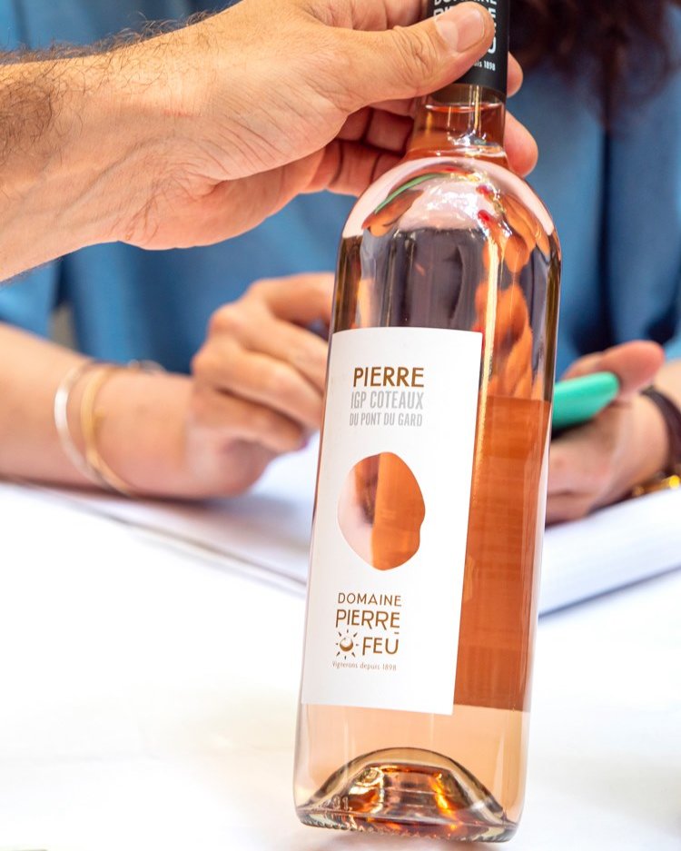 Packaging étiquette cuvée Pierre domaine viticole Pierre Feu à Joncquières