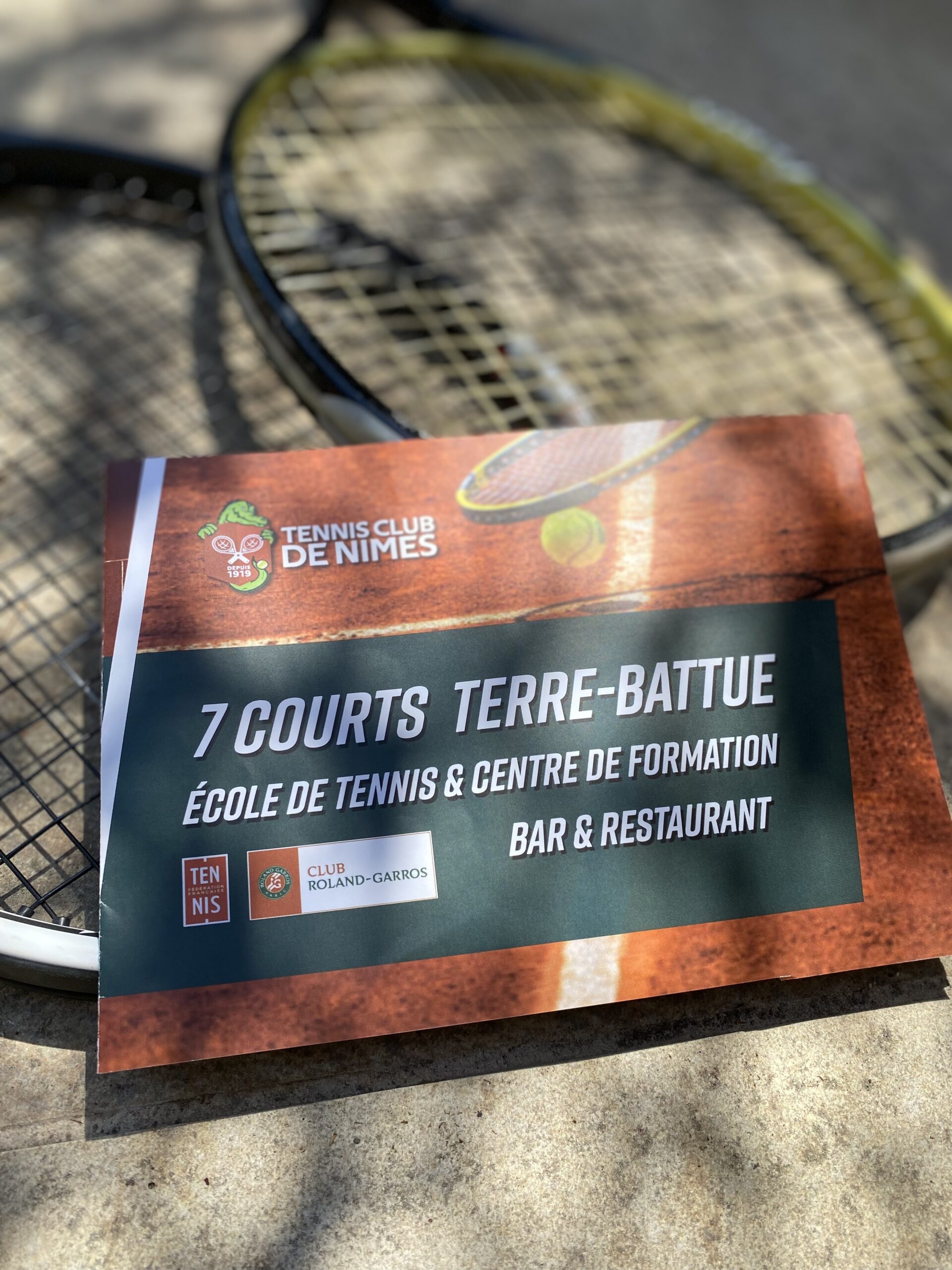 Leaflet de présentation du Tennis Club de Nîmes