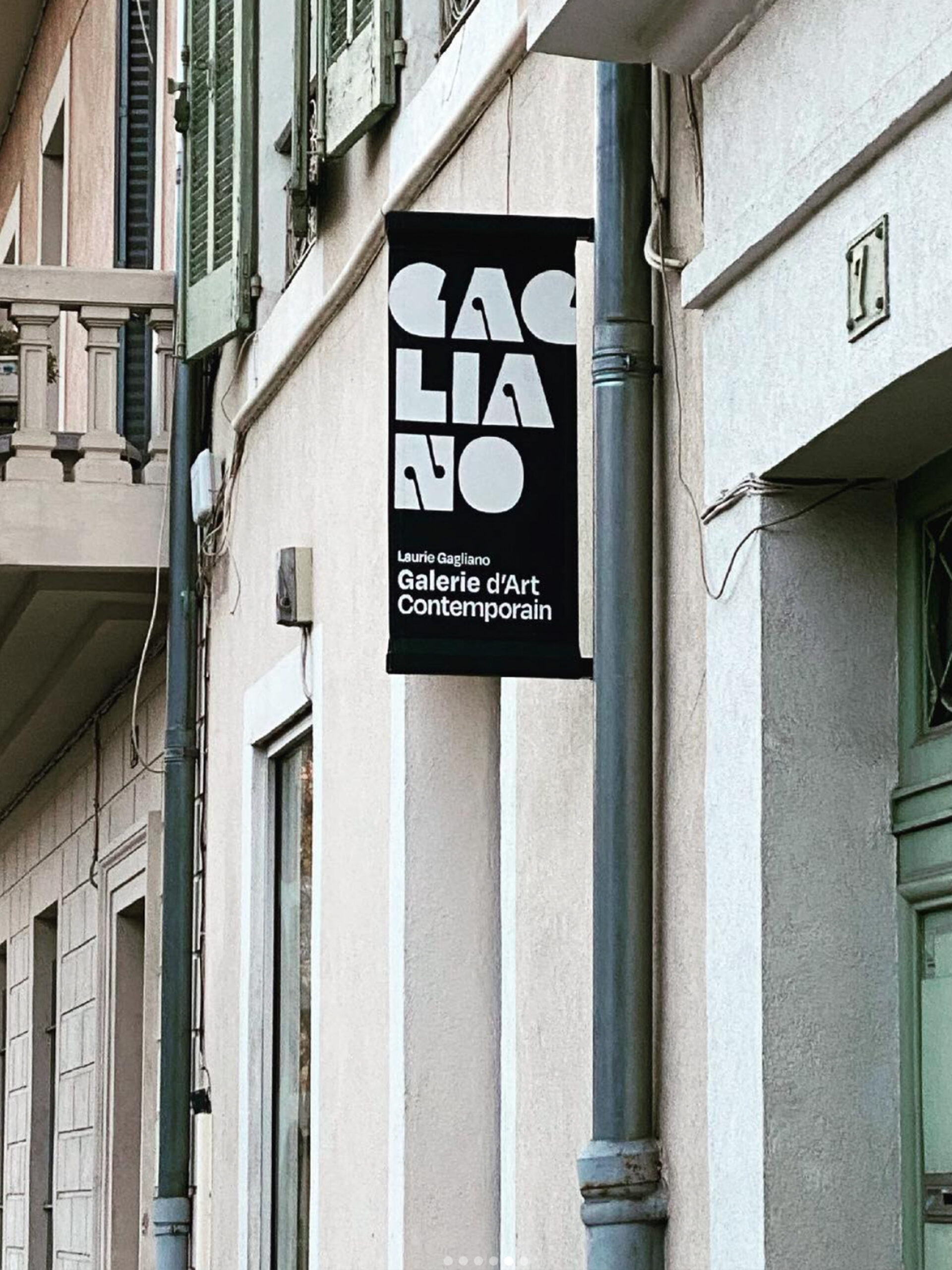 L'enseigne de la galerie d'art comtemporain Gagliano à Nîmes